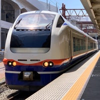 Photo taken at Platforms 8-9 by 4 on 5/30/2022