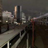 Photo taken at Platforms 8-9 by 4 on 6/12/2022