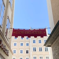Photo taken at Residenzplatz by وعد .. on 8/11/2023
