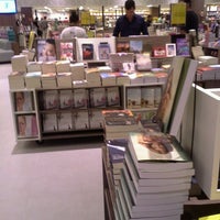 Foto tirada no(a) Saraiva MegaStore por Hiaago S. em 3/23/2013