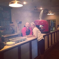 3/27/2014에 Kimberly B.님이 Dolce Vita Pizzeria에서 찍은 사진