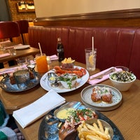 Photo taken at Burger &amp;amp; Lobster by 🛀🏼 on 3/3/2024