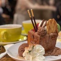 Photo taken at Magnolia Dessert Bar &amp; Coffee by SA on 3/19/2023