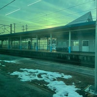 Photo taken at Nezugaseki Station by え！ は. on 1/10/2022