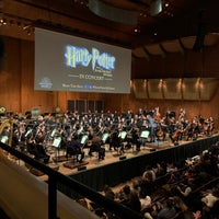 Foto diambil di New York Philharmonic oleh Jessica L. pada 12/12/2019