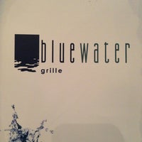 Foto tirada no(a) Bluewater Grille por Truck H. em 3/28/2013