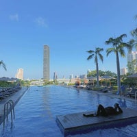 Photo taken at Chatrium Hotel Riverside Bangkok by R.80’s♈️ on 4/30/2024