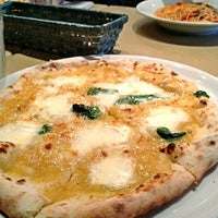 Photo taken at Pizzeria da Giovanni by misoco on 11/1/2012