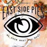 Foto tirada no(a) East Side Pies por user158810 u. em 11/28/2018
