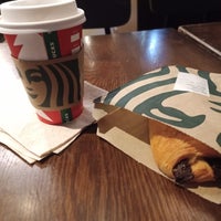Photo taken at Starbucks by BTRIPP on 11/22/2022