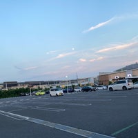 アウトレット駐車場 93人の訪問者