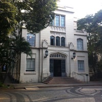 Photo taken at Faculdade de Medicina da Universidade de São Paulo (FMUSP) by Maria Fernanda B. on 4/30/2013