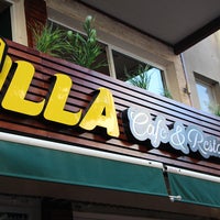 Photo prise au İlla Cafe &amp;amp; Restaurant par İlla Cafe &amp;amp; Restaurant le11/10/2013