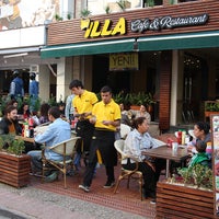 11/10/2013 tarihinde İlla Cafe &amp;amp; Restaurantziyaretçi tarafından İlla Cafe &amp;amp; Restaurant'de çekilen fotoğraf