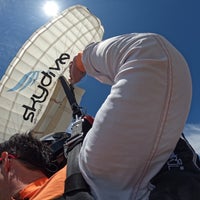 Foto tirada no(a) Skydive Portugal por Carlos T. em 6/21/2022