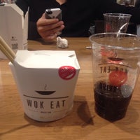 Foto tirada no(a) Wok Eat por Nikita F. em 12/4/2013