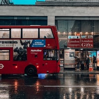 Photo taken at Oxford Circus London Underground Station by Faisal 📸☕️❤️ on 12/10/2023