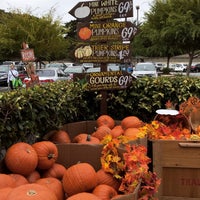 Photo taken at Trader Joe&amp;#39;s by Lingyu T. on 11/20/2018