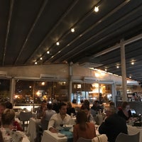 Foto tomada en The Terrace Restaurant  por Eriks Z. el 4/15/2017