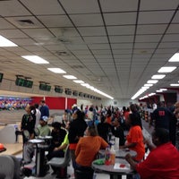 Foto tomada en Buffaloe Lanes South Bowling Center  por Chris S. el 11/16/2013