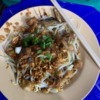 Porn Chai: พรชัย ก๋วยเตี๋ยวหลอด - Restaurante de Noodles em Bangkok