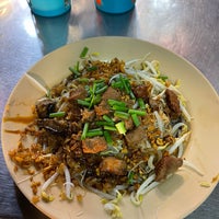 Porn Chai: พรชัย ก๋วยเตี๋ยวหลอด - ร้านก๋วยเตี๋ยว ใน Bangkok