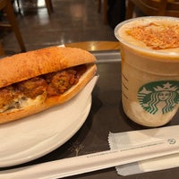 Photo taken at Starbucks by Mari N. on 10/1/2022