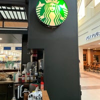 Photo taken at Starbucks by santagati on 11/25/2019