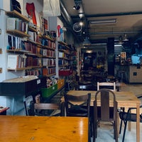 Photo taken at Cafetería Librería Ubik Café by Steven B. on 9/26/2019