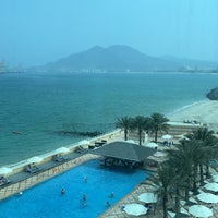 Photo taken at Oceanic Khorfakkan Resort &amp;amp; Spa by Omar A. on 7/15/2022