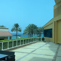 Photo taken at Oceanic Khorfakkan Resort &amp;amp; Spa by Omar A. on 7/15/2022