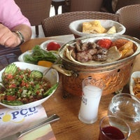 5/28/2013 tarihinde Oskiziyaretçi tarafından Topçu Restaurant'de çekilen fotoğraf