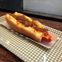 Photo taken at Chez Nini (ex HOCHOS) - Hot Dogs Gourmet &amp;amp; Deli by Ale F. on 12/4/2013