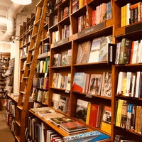 Photo taken at Harvard Book Store by Jiaxin L. on 9/5/2022