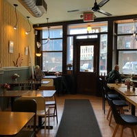 2/13/2018 tarihinde Jacob F.ziyaretçi tarafından Ashbox Cafe'de çekilen fotoğraf
