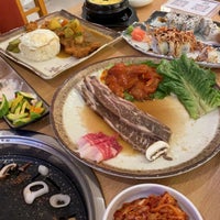 รูปภาพถ่ายที่ Yee Hwa Restaurant โดย noura .. เมื่อ 7/29/2023