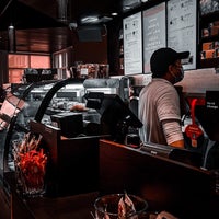 Photo taken at Starbucks (ستاربكس) by 𝕄🤍🎠 on 7/5/2022