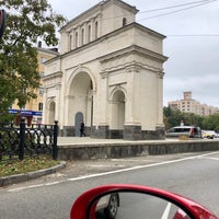 Photo taken at Триумфальная арка «Тифлисские ворота» by Dmitry 🔞 on 10/2/2021