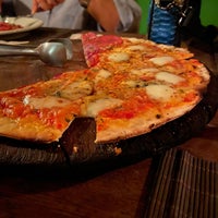 Pizzaria Manjericão - Pizza na Pedra. Quem ama cuida. Torres-RS