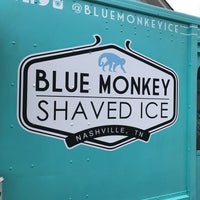Foto tomada en Blue Monkey Shaved Ice  por Knick B. el 4/16/2017