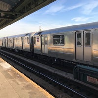 Photo taken at MTA Subway - Westchester Square/E Tremont Ave (6) by K K. on 1/3/2018