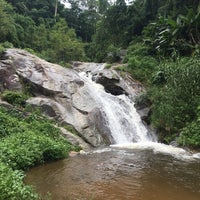 Photo taken at Moh Pang Waterfall by Martijn v. on 7/25/2017