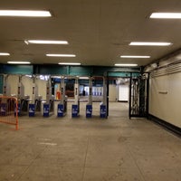 Photo taken at MTA Subway - Mets/Willets Point (7) by Tyler J. on 9/19/2019
