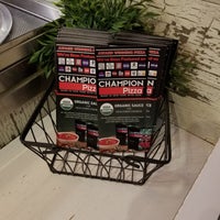 Das Foto wurde bei Champion Pizza von Tyler J. am 10/9/2019 aufgenommen
