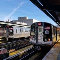 Photo taken at MTA Subway - Hewes St (J/M) by Tyler J. on 12/12/2019