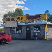 Photo taken at Dog House Drive In by Lora K. on 7/9/2022