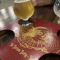 Photo taken at South of Shaw Beer Company by Jeffrey K. on 1/13/2023