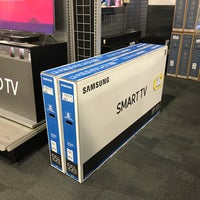 Photo taken at Best Buy by Bruno B. on 5/1/2017