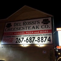 Foto tomada en Del Rossi&amp;#39;s Cheesesteak Co  por Brendan P. el 11/10/2012