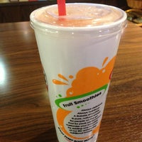 Photo taken at Robeks Fresh Juices &amp;amp; Smoothies by Bernie F. on 6/14/2013